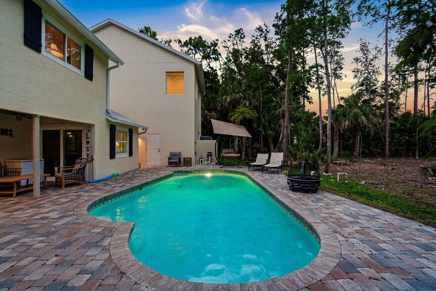 More Photos Of 4120 3rd Ave NW, Naples Apartments For Sale
