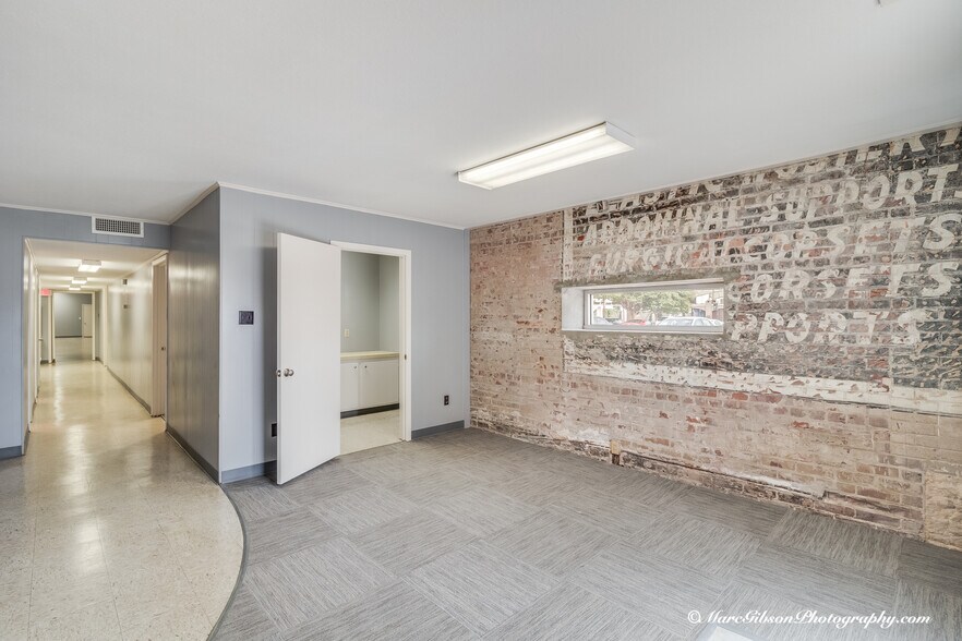 More Photos Of 512 Crockett St, Shreveport Office For Lease
