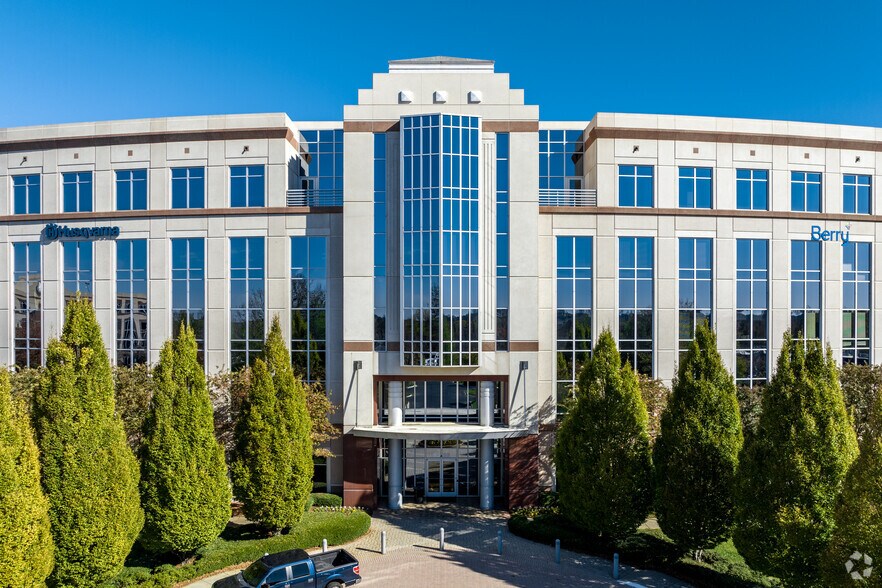 More Photos Of 9335 Harris Corners Pky, Charlotte Office For Lease