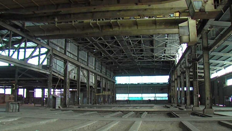 More Photos Of 1431 S Elm Eugene St, Greensboro Manufacturing For Lease