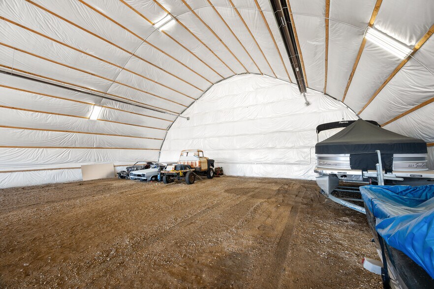 More Photos Of 58 Willoughby St, Blackfoot Warehouse For Sale