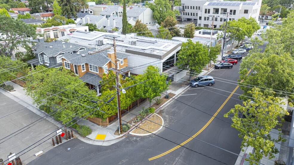 More Photos Of 580 College Ave, Palo Alto Office For Sale