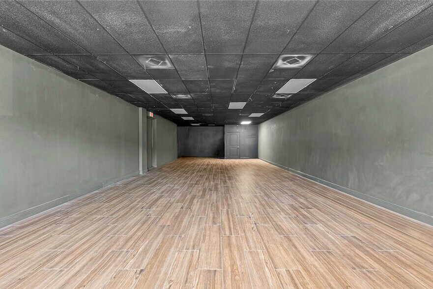 More Photos Of 108 SW Monterey Rd, Stuart Storefront Retail Office For Lease