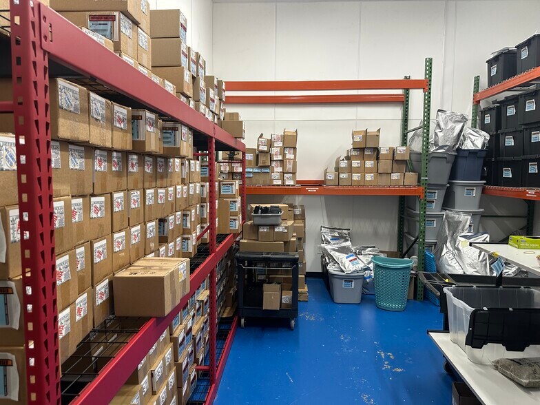 More Photos Of 246 Suffolk Ln, Gardner Manufacturing For Sale