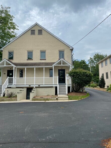 More Photos Of 183-185 W Lancaster Ave, Paoli Storefront Retail Office For Sale