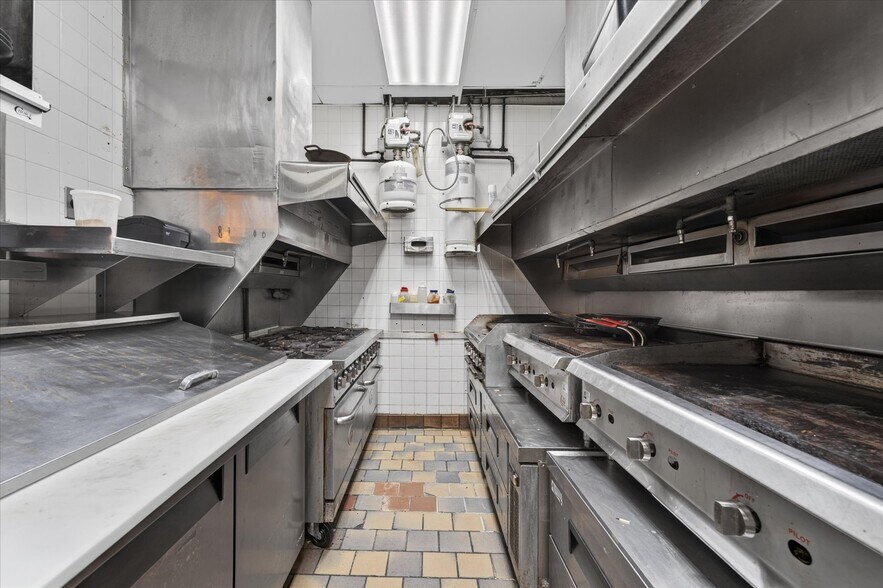More Photos Of 4000 Fort Campbell Blvd, Hopkinsville Restaurant For Sale