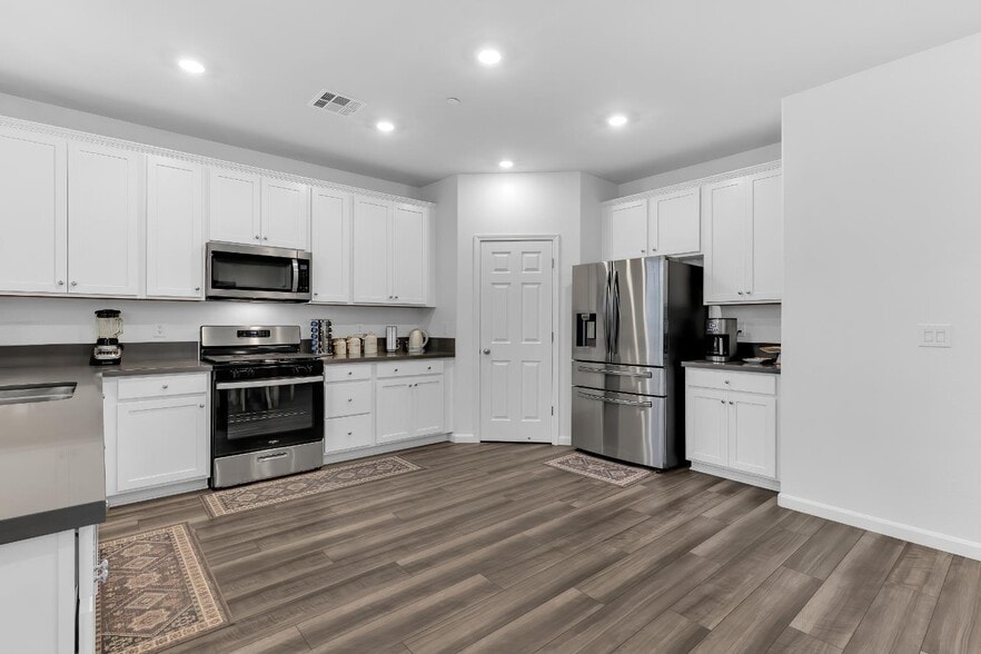 More Photos Of 3600 Pride Way, Stockton Multifamily For Sale