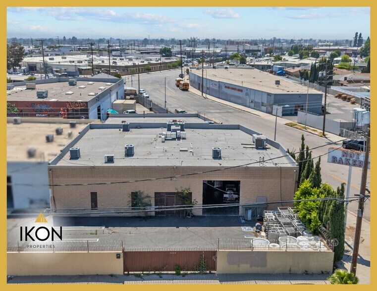 Primary Photo Of 7425 Bellaire Ave, North Hollywood Warehouse For Sale