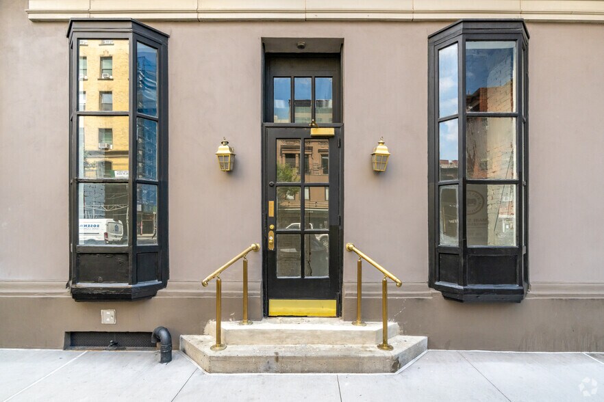 More Photos Of 1295 Madison Ave, New York Multifamily For Sale