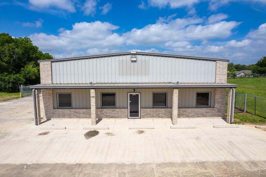 More Photos Of 1141 Guadalupe Dr, Cibolo Manufacturing For Lease