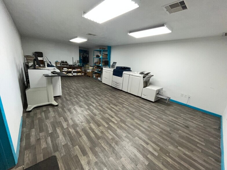 More Photos Of 1010 Rayford Rd, Spring Warehouse For Sale