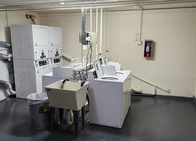 More Photos Of 2737 NW Upshur St, Portland Apartments For Sale