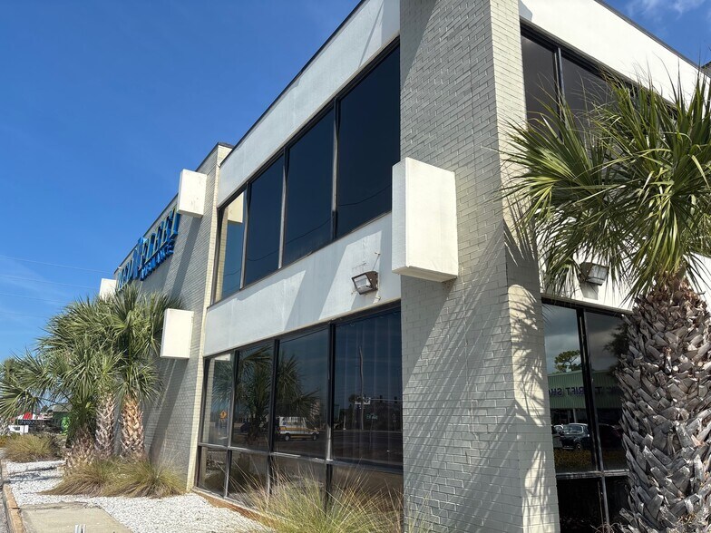 More Photos Of 12200 Us Highway 19, Hudson Bank For Lease