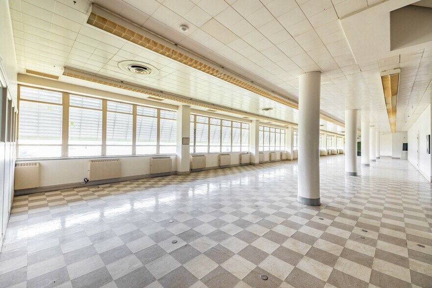 More Photos Of 1300 Falahee Rd, Jackson Warehouse For Lease