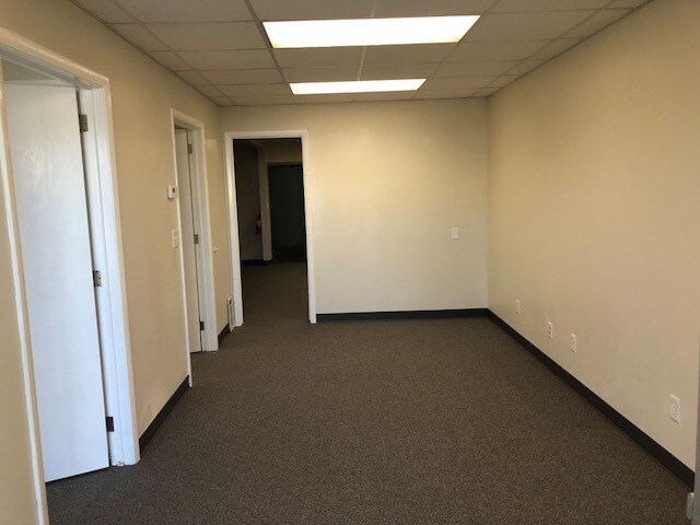 More Photos Of 2010-2012 Esmond Rd, Eau Claire Office For Sale