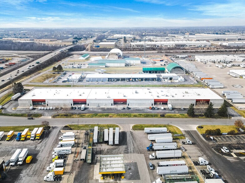 More Photos Of 2541-2559 Westbelt Dr, Columbus Distribution For Lease