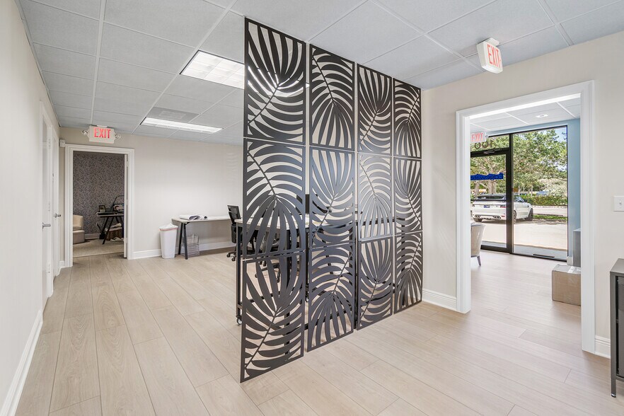 More Photos Of 112-120 US Highway 1, Tequesta Medical For Sale