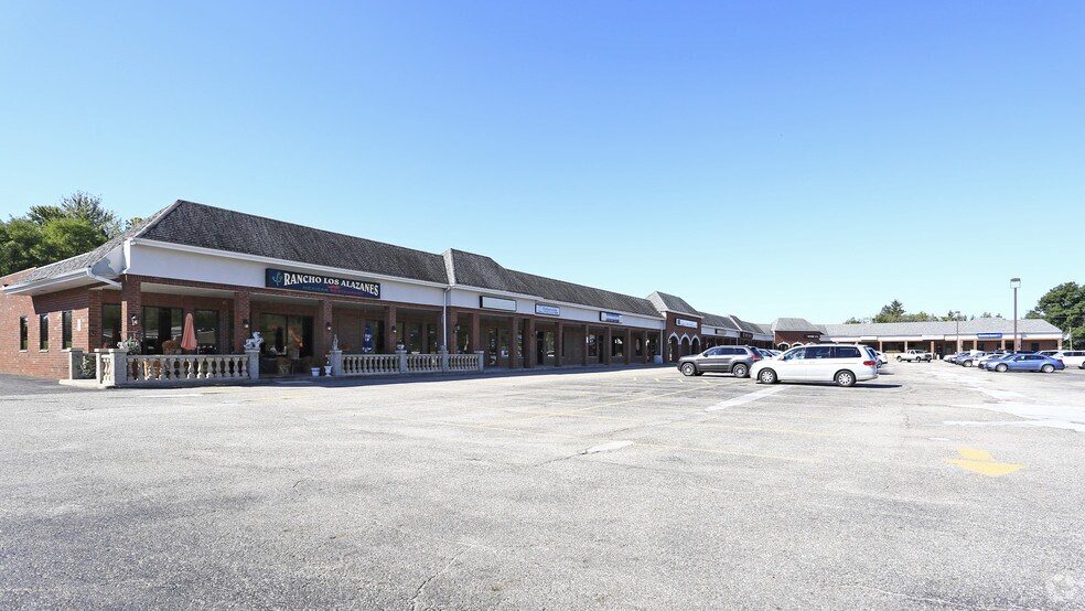 More Photos Of 8001-8053 Mayfield Rd, Chesterland General Retail For Lease