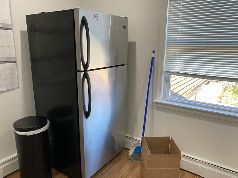 More Photos Of 22 S Maryland Ave, Port Washington Medical For Lease