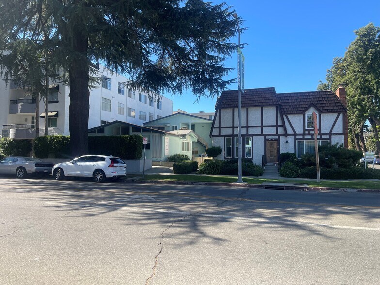 More Photos Of 4323-4329 Van Nuys Blvd, Sherman Oaks Apartments For Sale