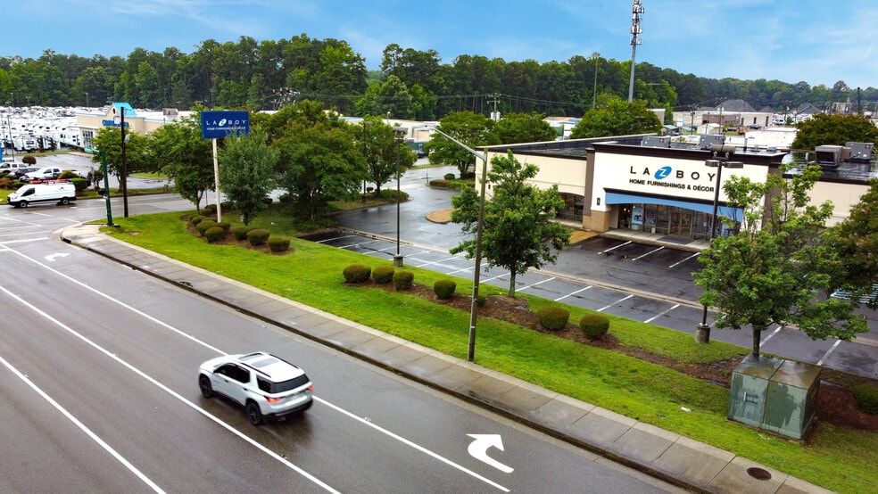 More Photos Of 11967 Jefferson Ave, Newport News Freestanding For Sale