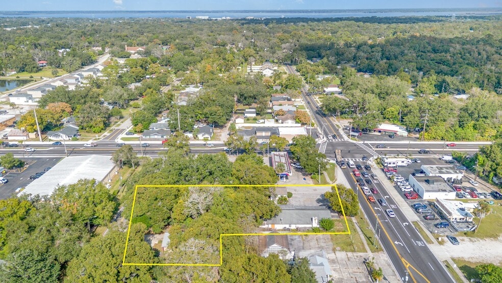 More Photos Of 2516 S Sanford Ave, Sanford Convenience Store For Sale