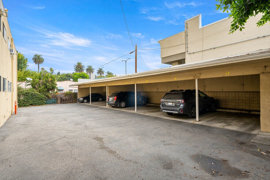More Photos Of 2050 Rodney Dr, Los Angeles Apartments For Sale