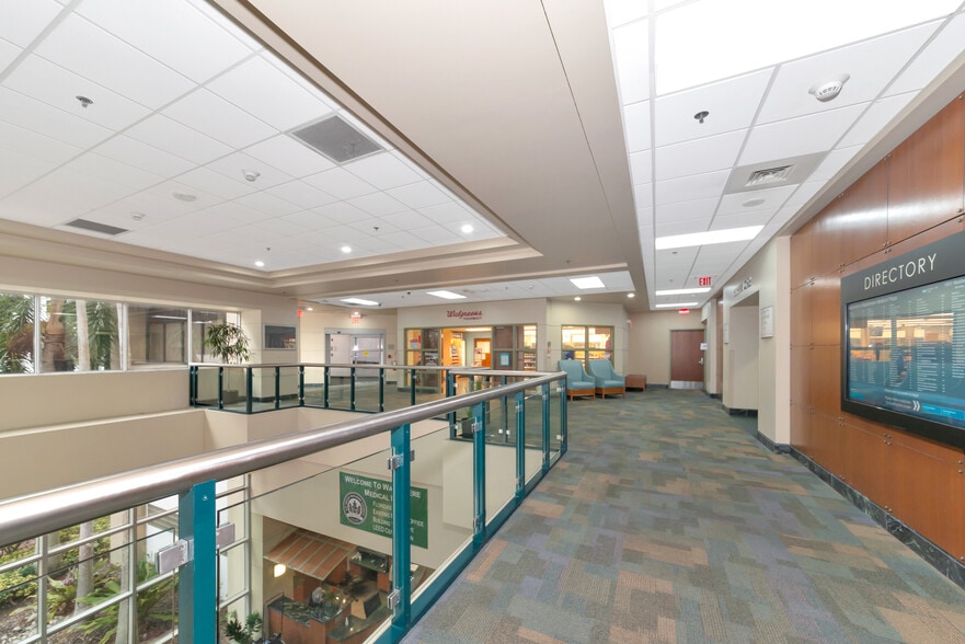 More Photos Of 1921 Waldemere St, Sarasota Medical For Lease