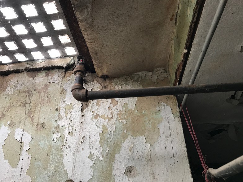 More Photos Of 300-312 N Broadway, Santa Ana Storefront Retail Office For Lease