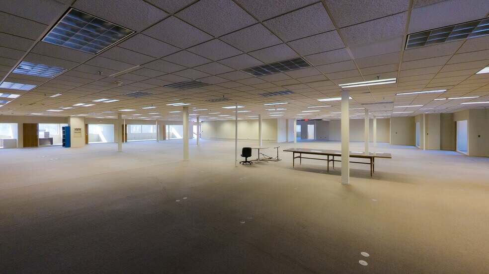 More Photos Of 2450 Marion Rd SE, Rochester Telecom Hotel Data Hosting For Lease
