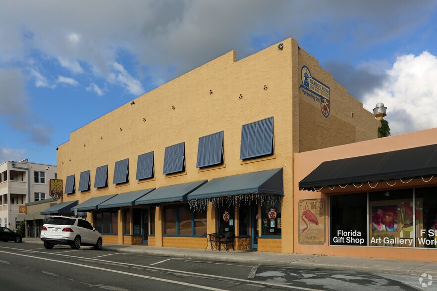 Primary Photo Of 17-25 S J St, Lake Worth Restaurant For Sale