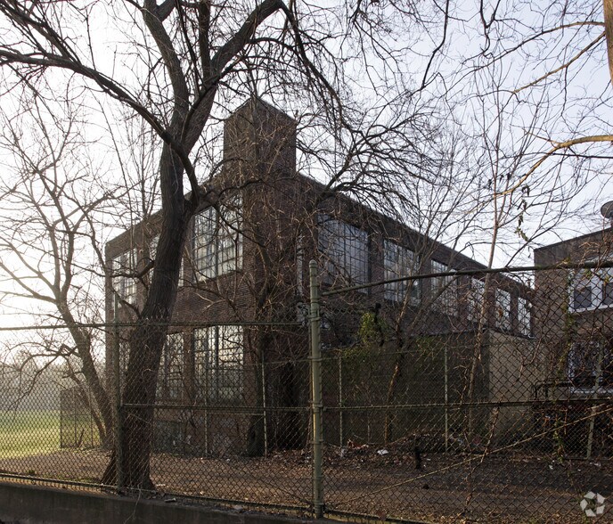 More Photos Of 4629 Adams Ave, Philadelphia Manufacturing For Lease