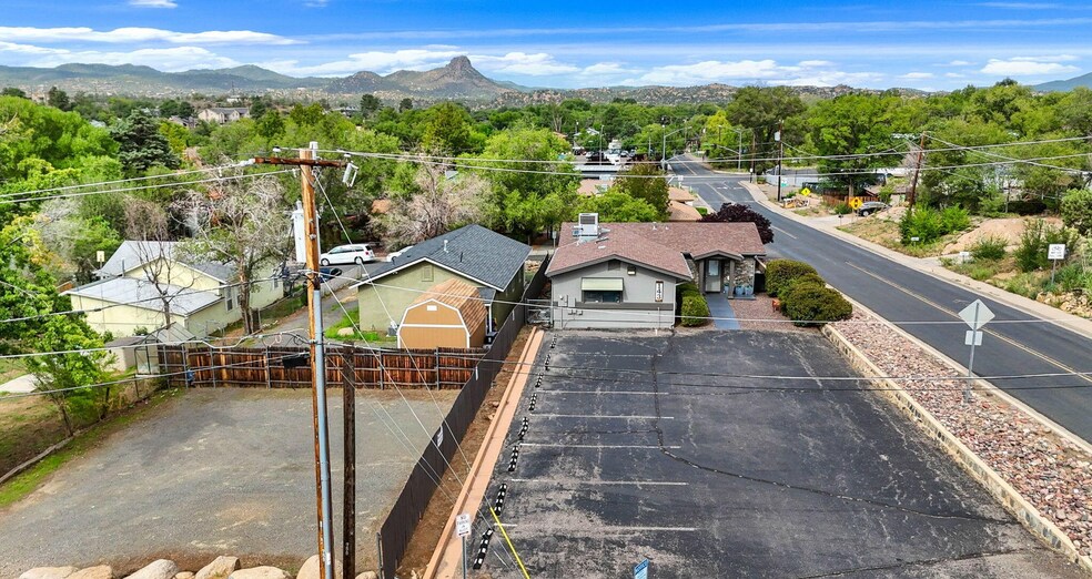 More Photos Of 143 E Merritt St, Prescott Medical For Sale