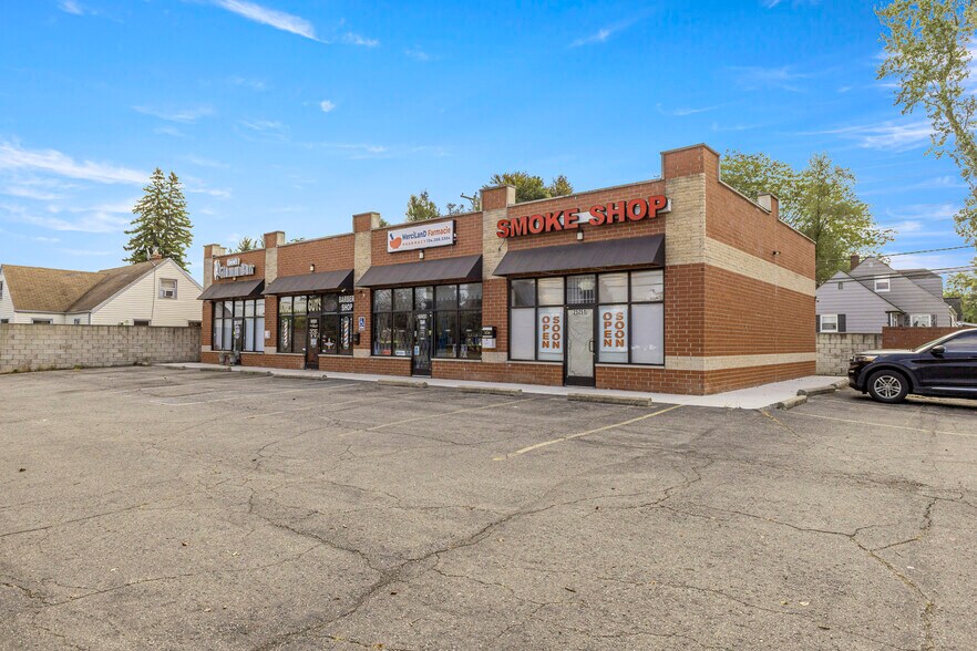 More Photos Of 25241-25251 Eureka Rd, Taylor Storefront Retail Office For Lease