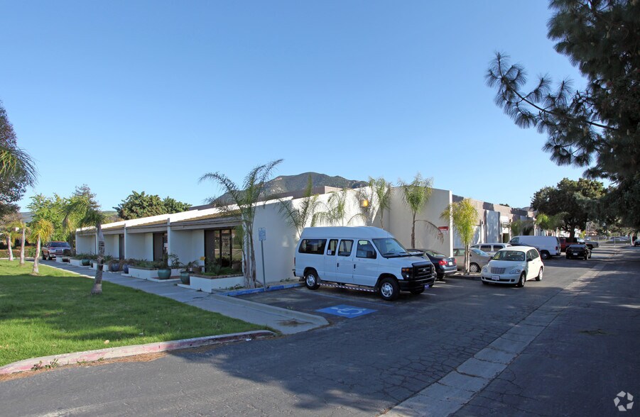 More Photos Of 4820 Adohr Ln, Camarillo Warehouse For Lease