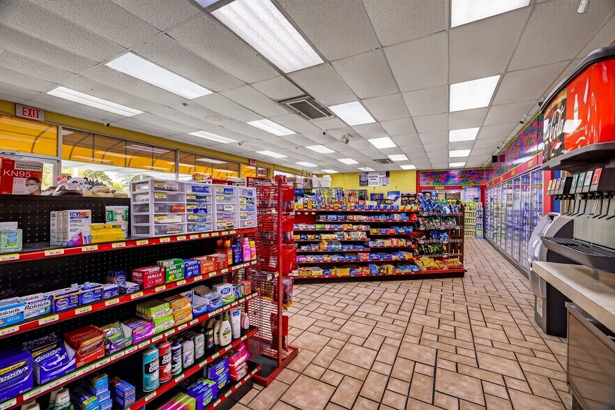 More Photos Of 4 Park Of Commerce Way, Savannah Convenience Store For Sale