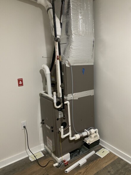 More Photos Of 396 E Kinney St, Newark Apartments For Sale