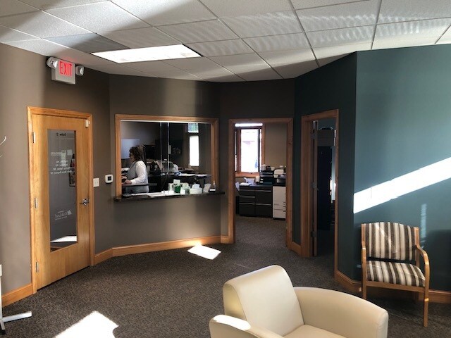 More Photos Of 3940 Oakwood Hills Pky, Eau Claire Office For Sale