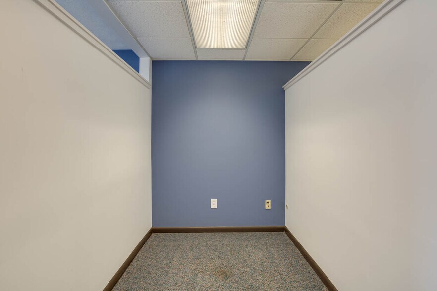 More Photos Of 1140 E Market St, Charlottesville Office For Lease