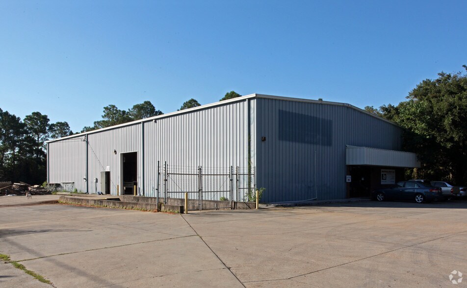 More Photos Of 6124 Short Cut Rd, Moss Point Warehouse For Lease