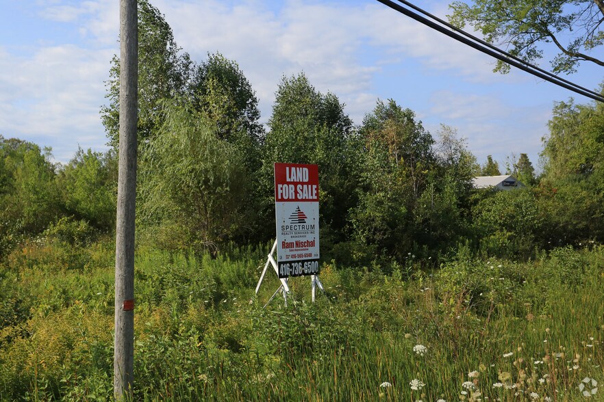 More Photos Of 1 Spicer Sq 1, Bowmanville Land For Sale