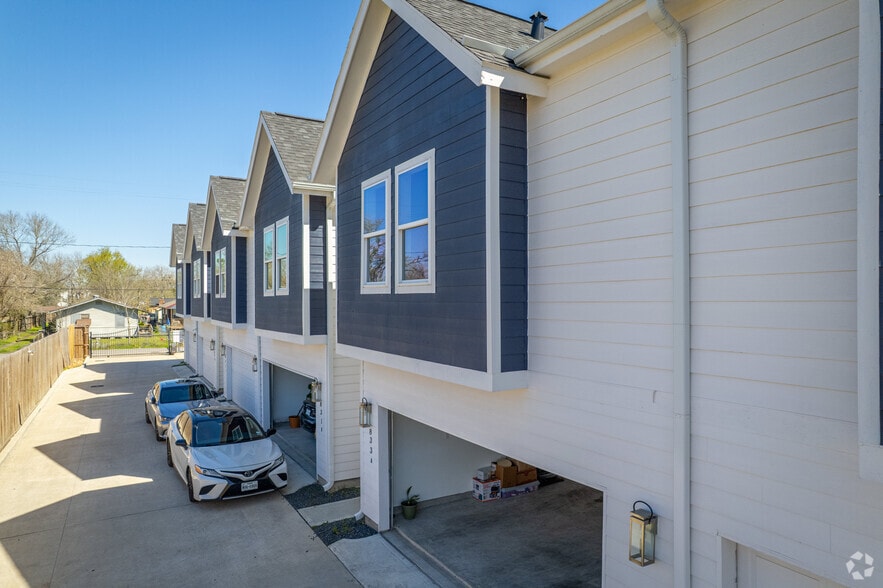 More Photos Of 829 - 835 Paul Quinn, Houston Apartments For Sale