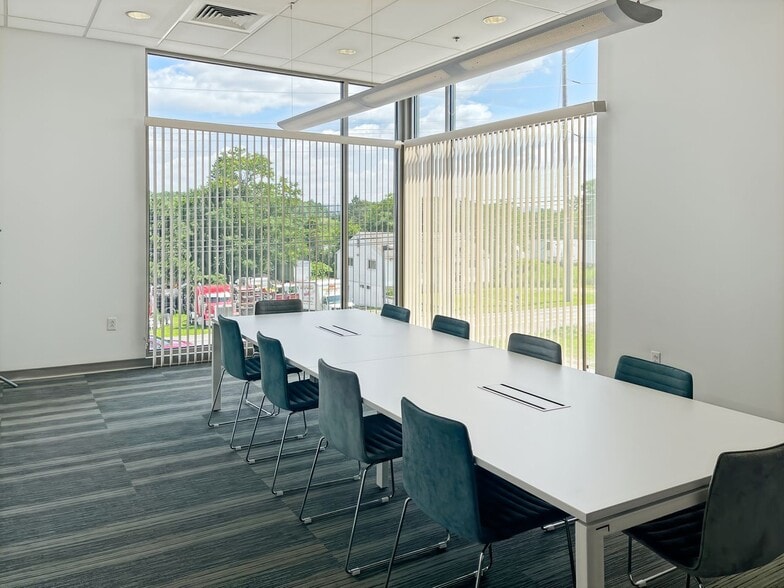 More Photos Of 1 Oakwood Dr, Scranton Coworking Space