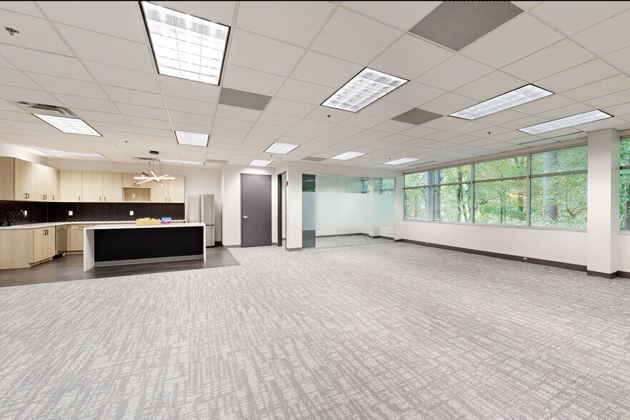 More Photos Of 4555 Mansell Rd, Alpharetta Office For Lease