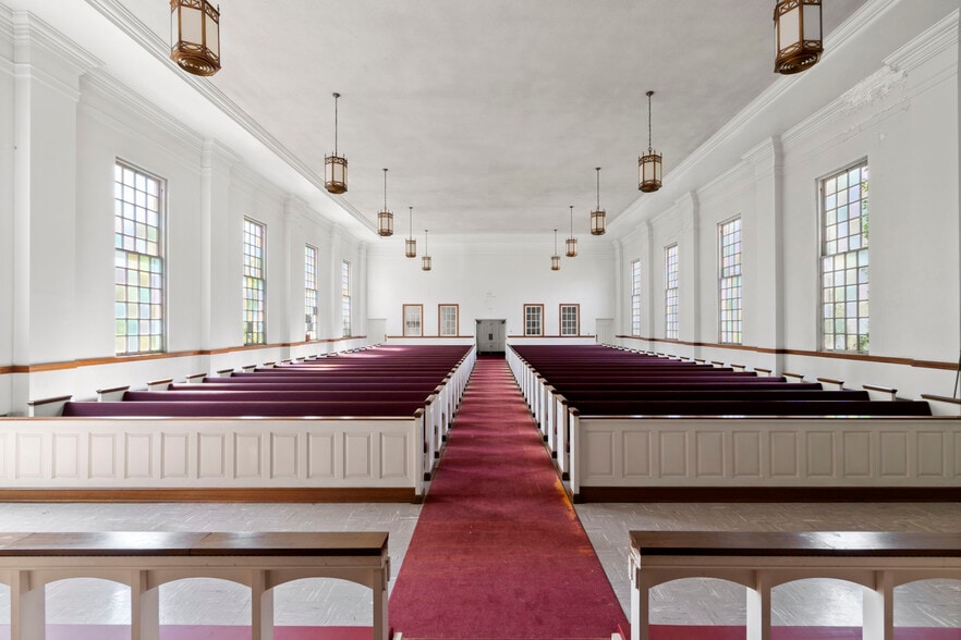 More Photos Of 500 Thompson Ave, Clairton Religious Facility For Sale