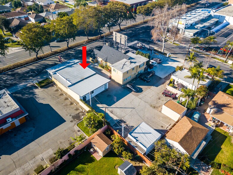 More Photos Of 1139 W 17th St, Santa Ana Freestanding For Lease