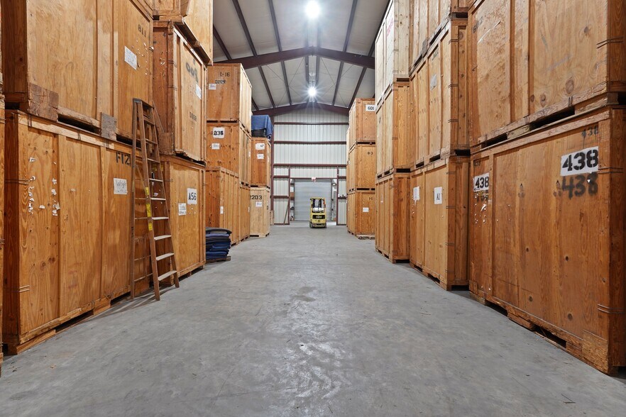 More Photos Of 140 Bay Pines Rd, Beaufort Warehouse For Lease