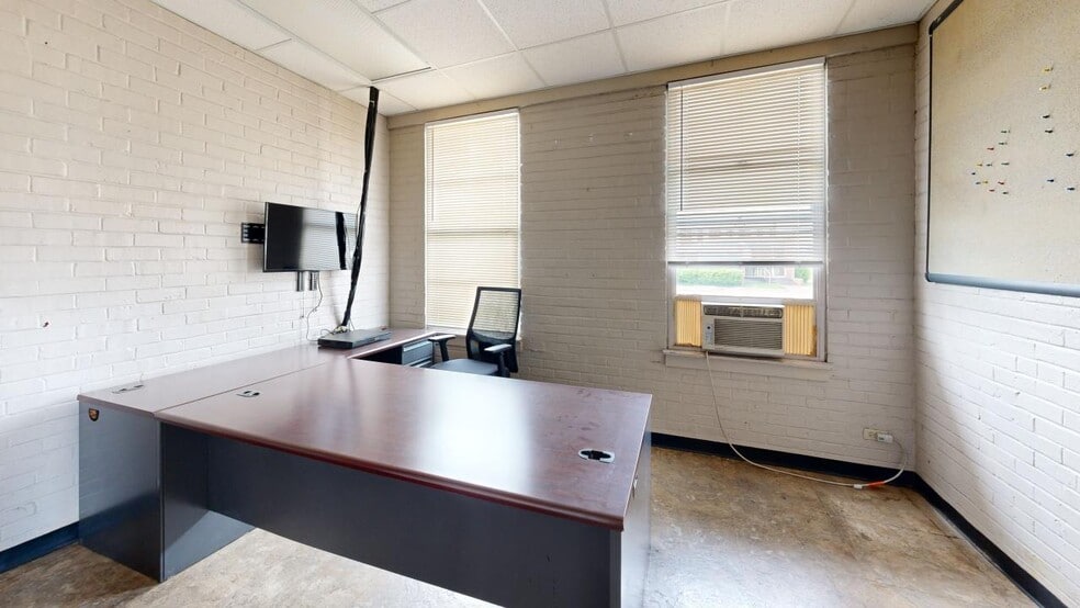 More Photos Of 1333 N Market St, Shreveport Truck Terminal For Lease