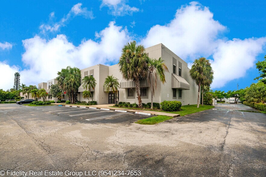 More Photos Of 3650 Coral Ridge Dr, Coral Springs Light Manufacturing For Sale