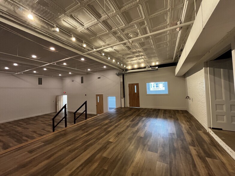 More Photos Of 75 Bacon St, Biddeford Religious Facility For Lease